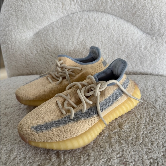 Yeezy Boost 350 V2 Shoes Linen - Picture 2 of 6